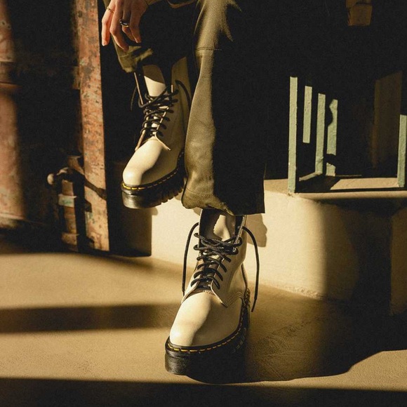 Dr Marten AUDRICK NAPPA LEATHER PLATFORM ANKLE BOOTS - Picture 2 of 10